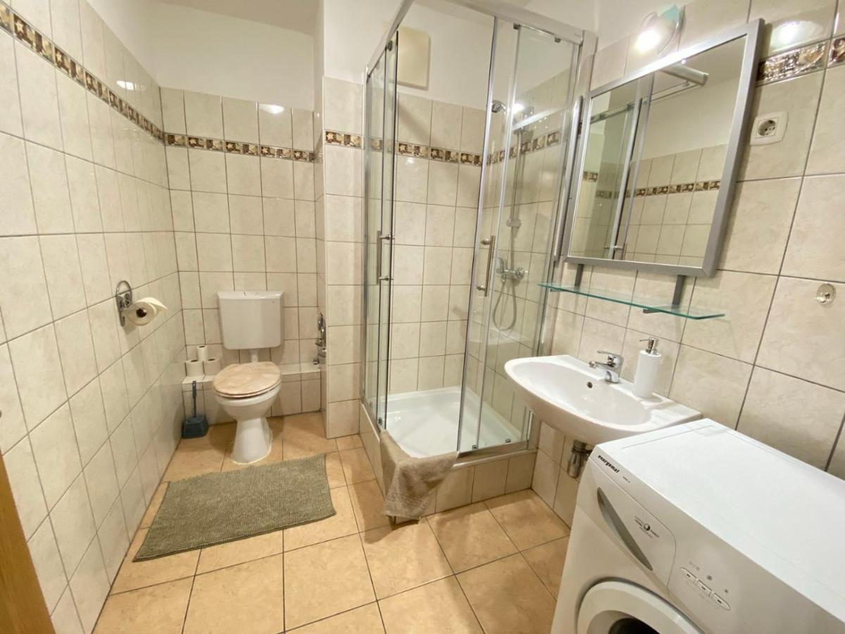Orangehomes One Bedroom Design